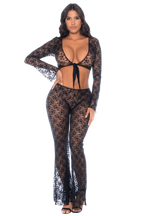 Top et pantalon en dentelle florale noire